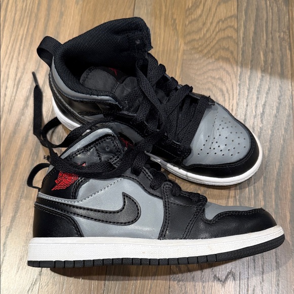 Kids Black and Gray Nike Jordans - Picture 2 of 4